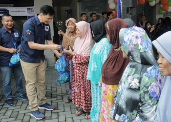 Hari Pahlawan, BFI Finance Gelar Sembako Murah