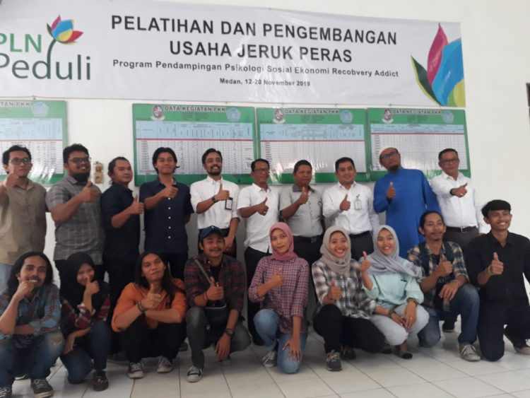 PLN Peduli Gelar Pelatihan Wirausaha Jeruk Peras Di Medan Estate