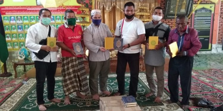 XL Axiata Salurkan 92 Al Quran Untuk Pondok Pengajian di Medan