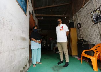 Miris, Saat Aulia Sambangi Rumah Tak Layak Huni Di Marelan, Warga: Lebih 8 Kali Ular Kobra Masuk ke Rumah