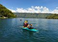Kayaker Eksplorasi Toba Menemukan Batuan Unik Di Kaldera Geopark Toba