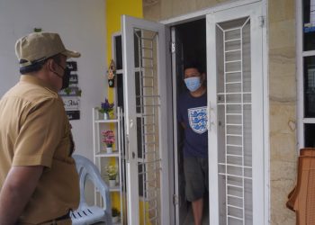 Sambangi Warga Yang Isoman, Aulia Rachman Sampaikan Pesan Wali Kota Agar  Tetap Semangat & Tidak Panik