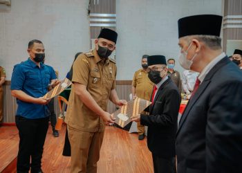 Lantik Pengurus Baznas, Bobby Nasution: Pemko Medan Tunggu Aksi Permudah Masyarakat Bayar Zakat
