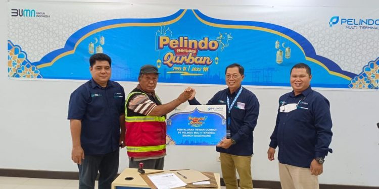SPMT Group Salukan Daging Kurban ke Berbagai Wilayah Kerja di Indonesia