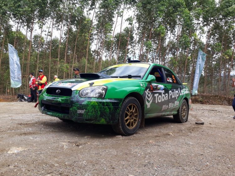 Wagub Ijeck dan Rifat Sungkar Bersaing di Kejurnas Danau Toba Rally 2022