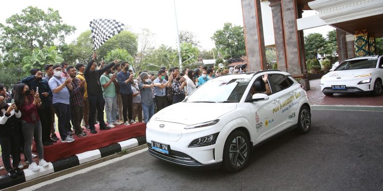 Presiden Jokowi Instruksikan Penggunaan Kendaraan Listrik untuk Dinas, PLN Siapkan Sistem Hingga Diskon Besar