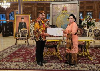 Tokoh Pemuda Sumatera Utara Ricky Syahputra Joyodipuro Terima Gelar Bangsawan dari Keraton Surakarta