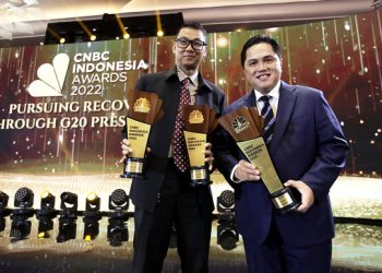 Jalankan Visi Menteri BUMN, Dirut PLN Dinobatkan Jadi CEO of The Year