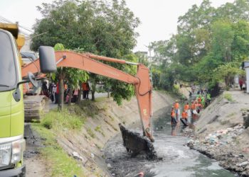 Jangan Buang Sampah Ke Sungai Sei Putih, Kecamatan Medan Petisah Akan Pasang CCTV