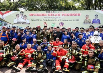 Upacara Gelar Pasukan HUT Satpol PP, Satlinmas, dan Damkarmat di Lapangan Benteng Medan