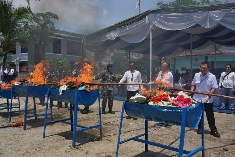 Bea Cukai SUMUT Musnahkan Barang Bekas Senilai Rp 1,268 Milyar