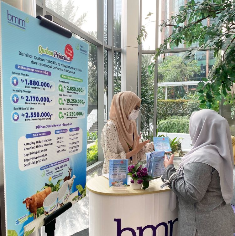 BMM Olah Daging Kurban Jadi Rendang Kaleng