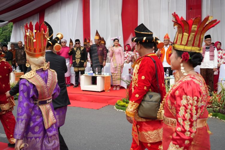 Berlangsung Meriah, Kepala Daerah Kab/Kota Di Sumut Apresiasi Digelarnya Pawai Colorful Medan Carnival 2023