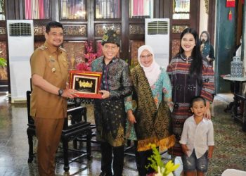 Bertemu Dengan Menteri Singapura, Wali Kota Medan Tawarkan Investasi di Kota Medan