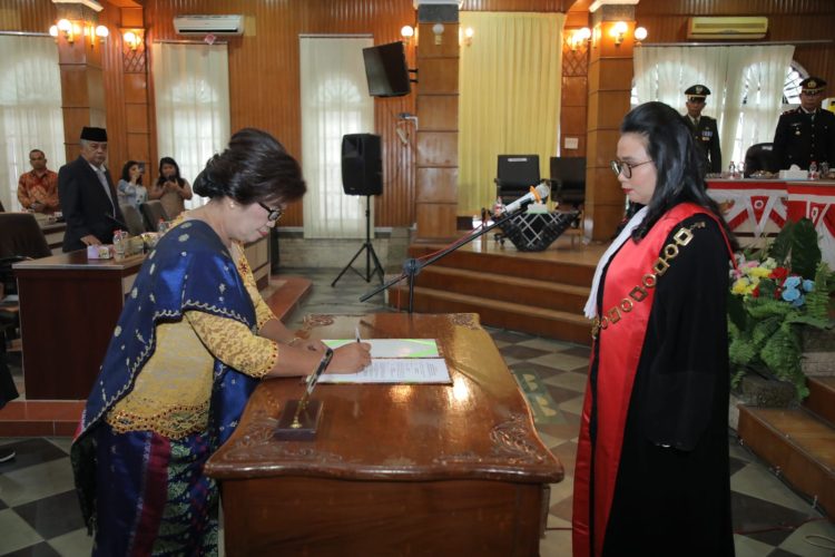 Yoa Waita Silaban Dilantik Jadi Anggota DPRD Asahan