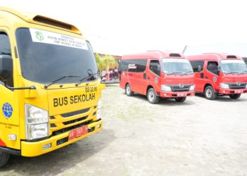 Serahkan Tiga Unit Bus Sekolah, Wali Kota Medan : Tanggung Jawab Kita Melindungi Anak-Anak Didalam Maupun Diluar Sekolah