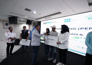 Peduli Lingkungan, Pelindo Group Bina Kampung dan Gelar Lomba Pentas Seni Daur Ulang di Belawan