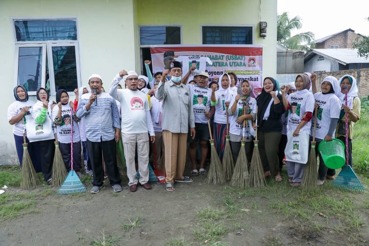 Warga Medan dan Usbat Ganjar Kompak Bersihkan Lingkungan untuk Cegah Banjir