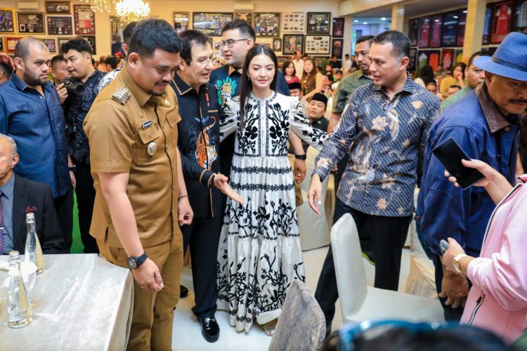 Bobby Nasution Hadiri Acara Syukuran Ulang Tahun Tokoh Inspiratif Masyarakat