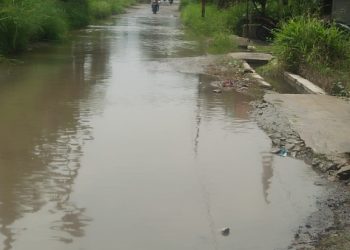 Musim Penghujan, Jalan Penghubung Dua Kecamatan di Airjoman Asahan Tergenang