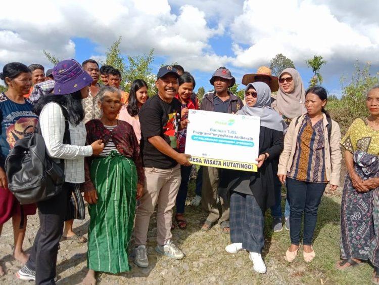 Pelindo Bantu Penyediaan Fasilitas Air Bersih di Desa Huta Tinggi Samosir