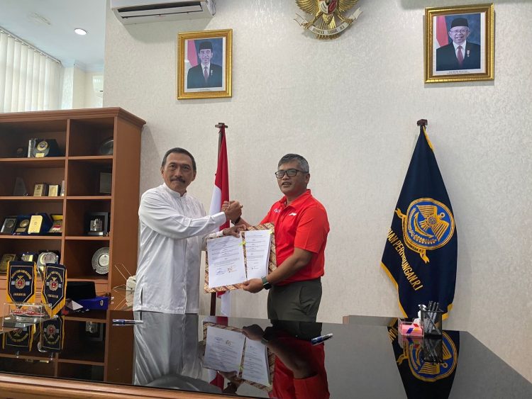 Kepala Kesyahbandaran Utama Belawan dan Executive GM Pelindo Belawan Menandatangani Nota Kesepahaman