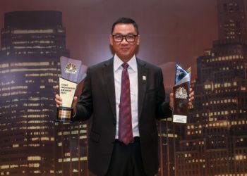 Dirut PLN Darmawan Prasodjo Kembali Dinobatkan Jadi CEO Of The Year