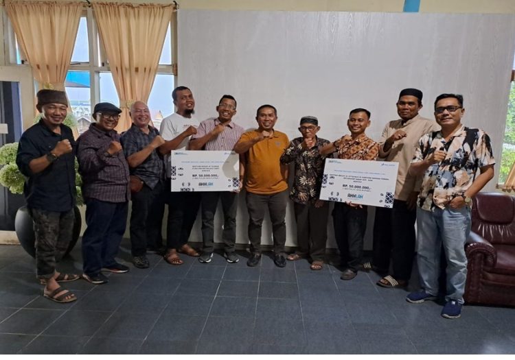 Penyerahan Bantuan Program Tanggung Jawab Sosial dan Lingkungan Insidentil Pelindo Regional 1 Cabang Pekanbaru