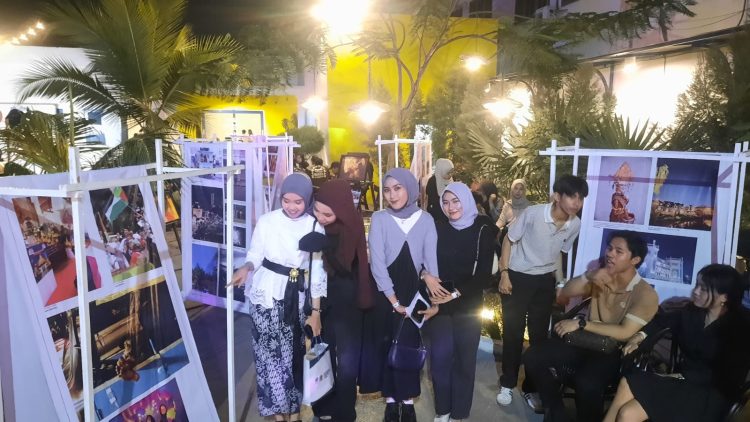Mahasiswa UMSU Kenalkan Budaya dalam Kegiatan Cullens Exhibition Di Medan