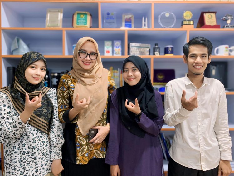 Tiga Mahasiswa BIPA UMSU Lolos Seleksi Festival Tingkat Dunia