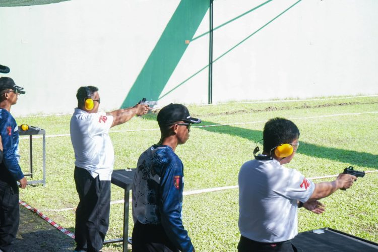 Pj Sekda Kota Medan Unjuk Skill Menembak diajang Lomba Menembak Kapolda Cup