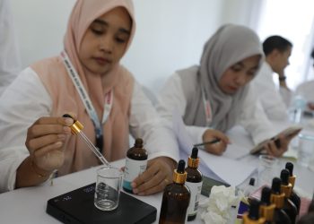 Hasilkan Formula Parfum Berkualitas, Kelas Anggota Creative Nilam Buktikan Peran Positif AMANAH