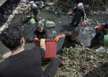 Peringati Hari Lingkungan Hidup Sedunia, PLN UID Sumatera Utara Gelar Aksi Bersih Sungai