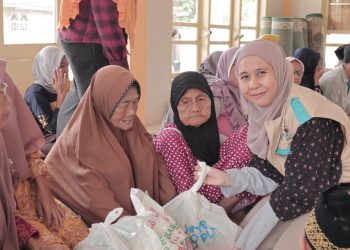 Kinerja 5 Tahun BUMN di Bawah Kepemimpinan Erick Thohir, YBM PLN UP3 Pematangsiantar Salurkan Bantuan Paket Gizi