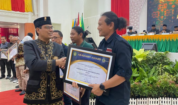 PFI Aceh Raih Ar-Raniry Award atas Dedikasi Pendidikan