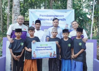 Bank Muamalat dan BMM Serahkan Bantuan untuk Warga Lebak, Banten