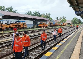 Antisipasi Musim Penghujan, Manajemen KAI Divre I Sumut Cek Lintas Medan-Rantauprapat