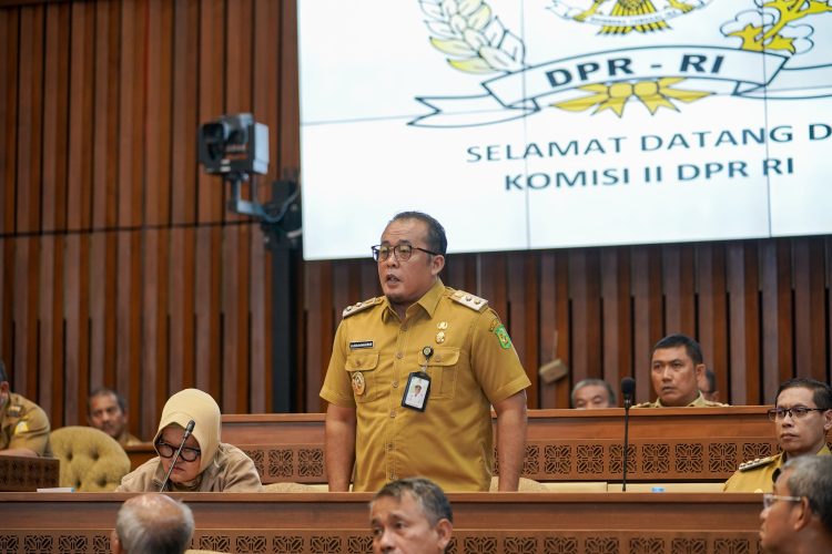 Plt Wali Kota Medan Hadiri Raker & RDP Persiapan Pilkada Serentak 2024