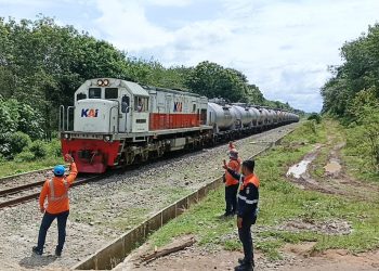 KAI Divre I Sumut Himbau Masyarakat Waspada Saat Melintasi Perlintasan Sebidang