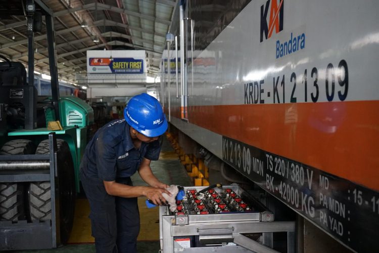 Mudik Lebaran 2025 KAI Bandara Medan Siapkan 4 Trainset KRDE Woojin dan 1 Lokomotif, 6 K3 Premium serta 1 Kereta Pembangkit