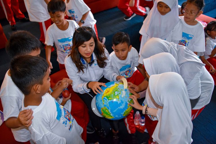 Hari Anak Internasional, PTP Nonpetikemas Ajak Anak-Anak Belajar Dunia Pelabuhan