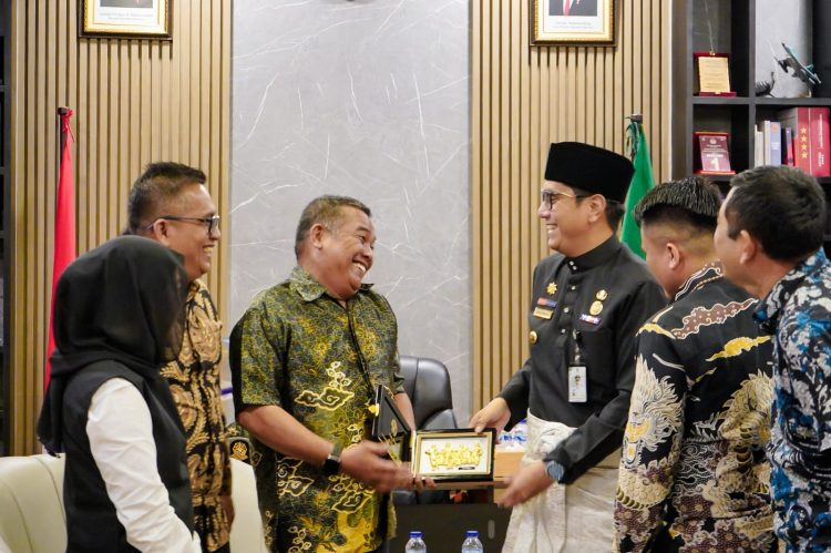 Wali Kota Rico Waas Ajak Forum Pemerhati Sukseskan Program Prioritas Pusat