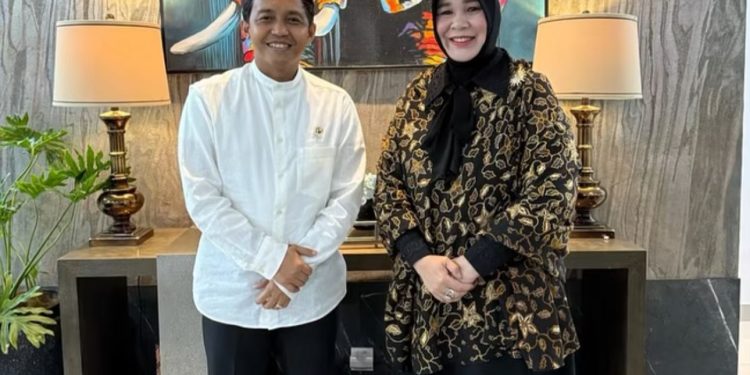 Silaturahmi yang Mengundang Spekulasi: Benarkah Tawaran Ketua PSI Aceh untuk Illiza?