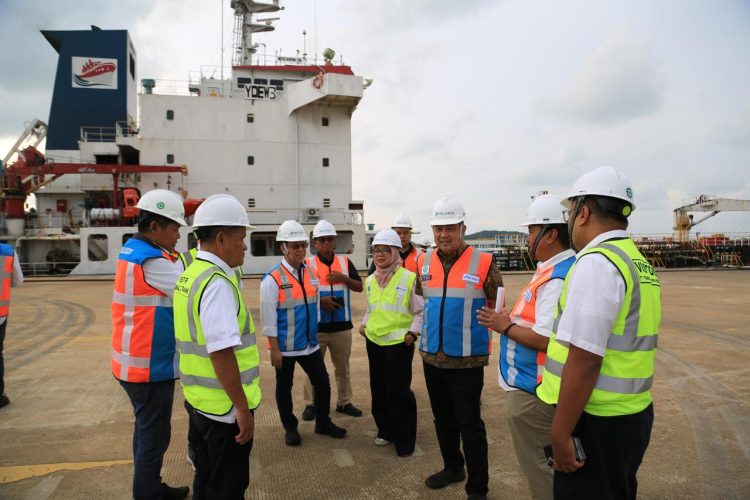 Dirut Pelindo Kunjungi Kijing, PTP Nonpetikemas Perkuat Komitmen Logistik Kalbar