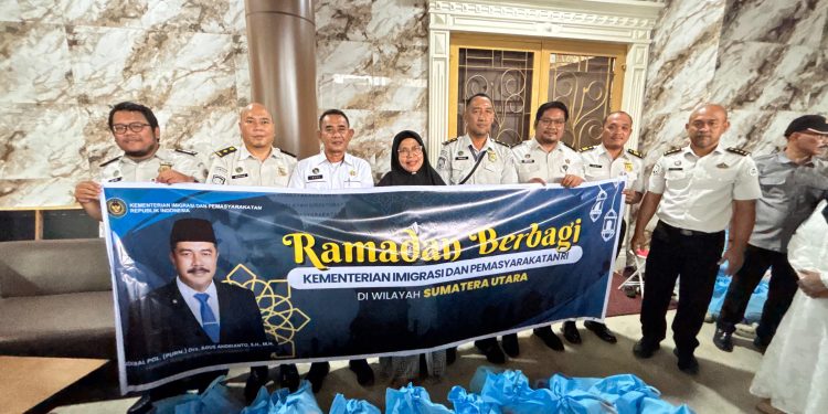 Ramadan Berbagi, Imigrasi Medan Salurkan 1.500 Paket Bansos Bersama Majelis Taklim Halimah