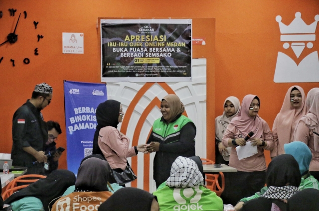 Komunitas GIS Medan Ajak Puluhan Ojol Wanita Buka Bersama, Do’akan Kemerdekaan Palestina