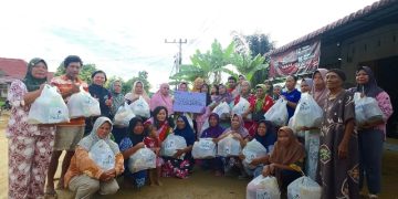PLN UID Sumut Salurkan Bantuan Pangan bagi Warga Terdampak Banjir di Tapanuli Tengah