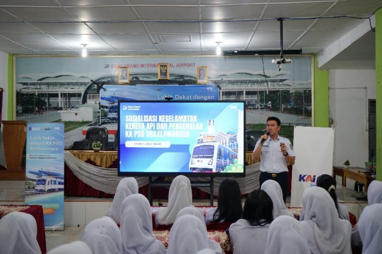 KAI Bandara Edukasi 150 Pelajar SMAN 1 Lubuk Pakam tentang Keselamatan Perkeretaapian