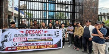 Massa Guntur Demo Kejati Sumut